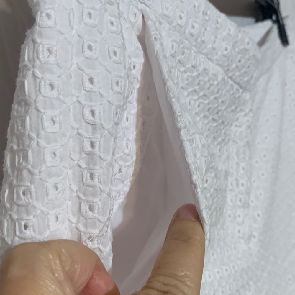 Sharagano White Eyelet Cotton Women's Bermudas with front & back pockets. NWOT - Picture 4 of 7